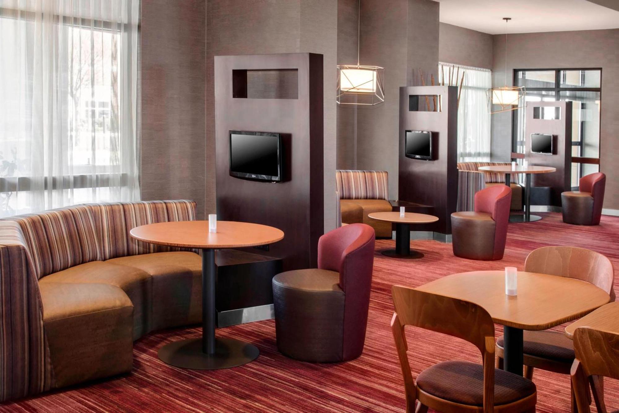 Courtyard By Marriott Newark Elizabeth Hotell Exteriör bild
