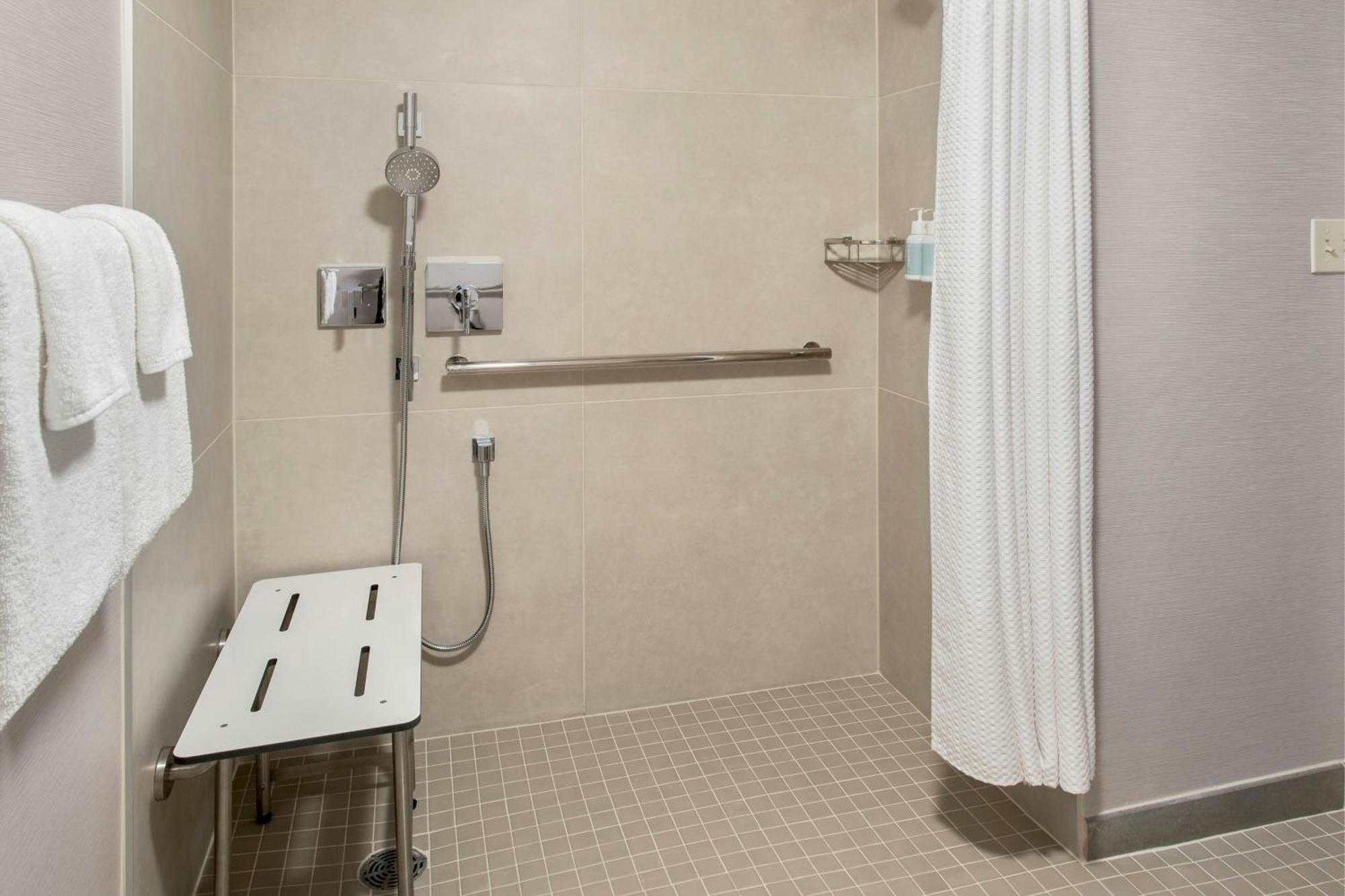 Courtyard By Marriott Newark Elizabeth Hotell Exteriör bild