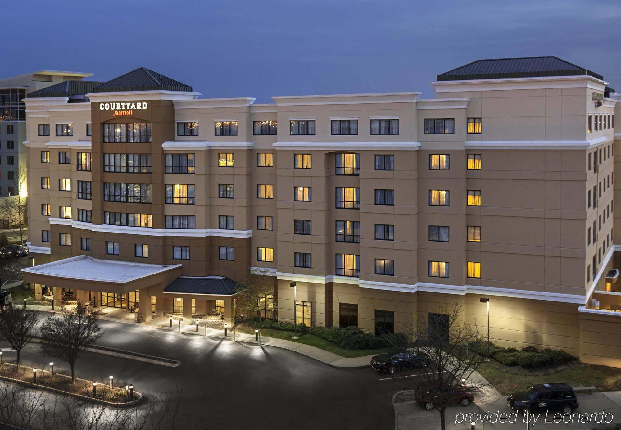 Courtyard By Marriott Newark Elizabeth Hotell Exteriör bild